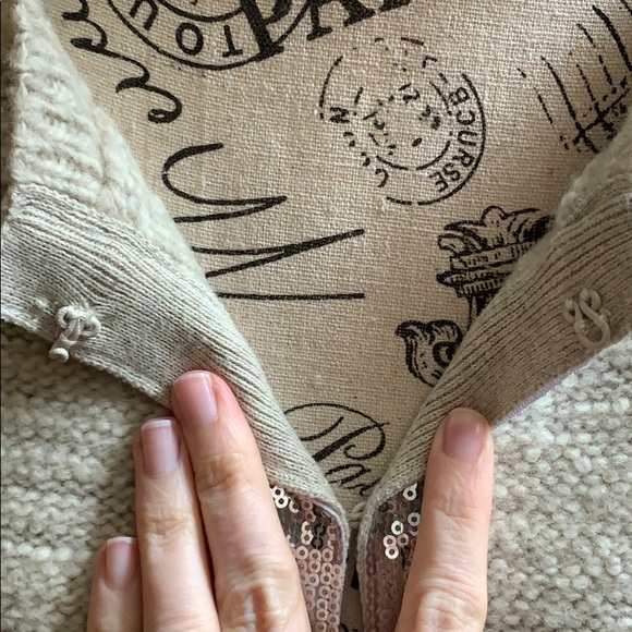 Banana Republic short sweater jacket with sequins - Picture 4 of 8